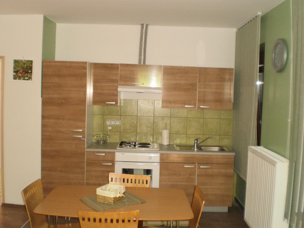 Apartments Petar Pan Krapinske Toplice Quarto foto
