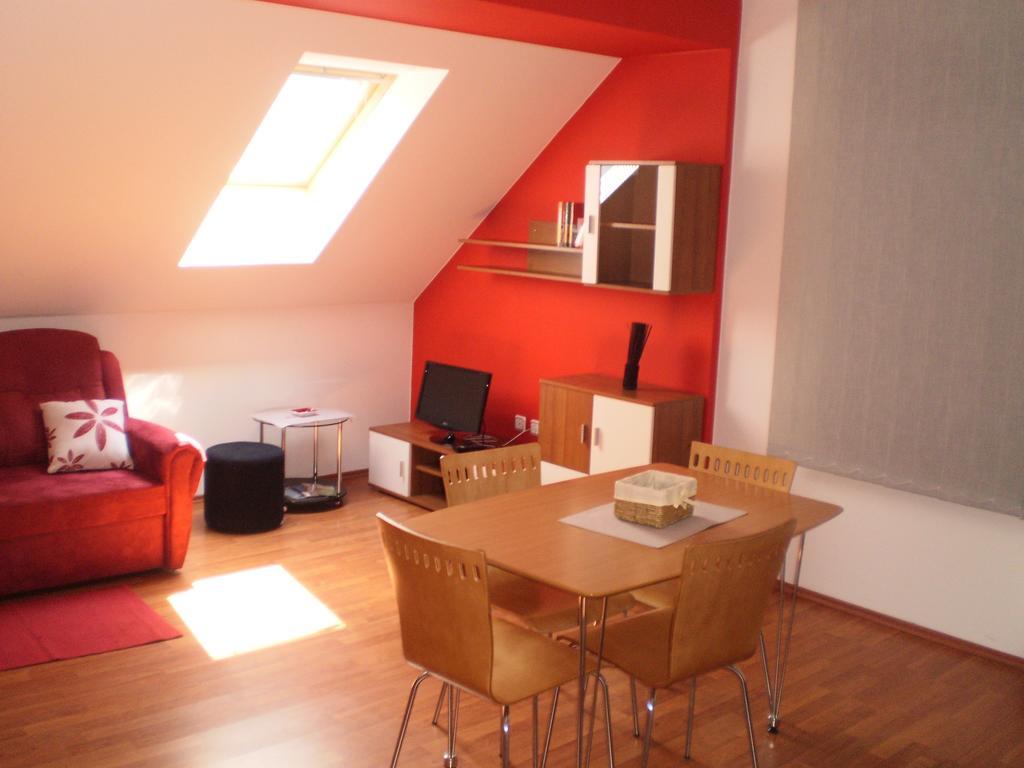 Apartments Petar Pan Krapinske Toplice Quarto foto